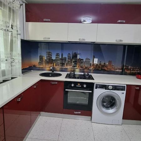 Stone Bridge Apartment Ясси Екстер'єр фото