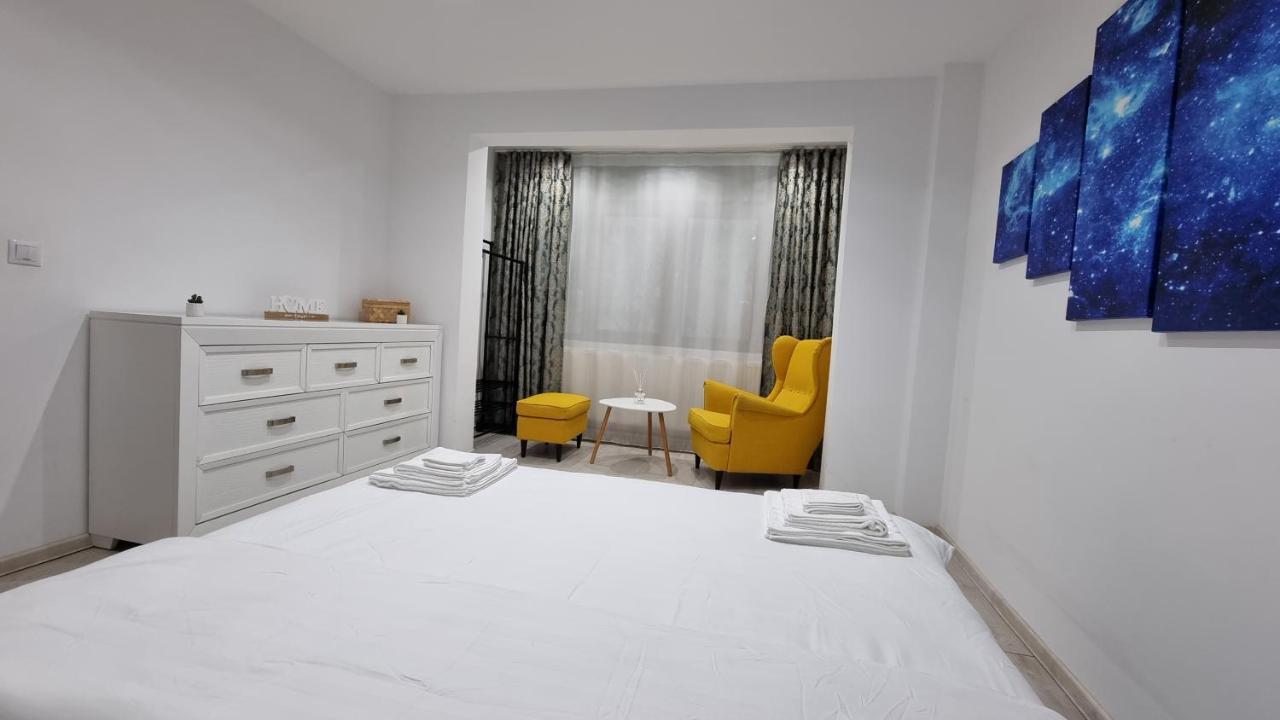 Stone Bridge Apartment Ясси Екстер'єр фото