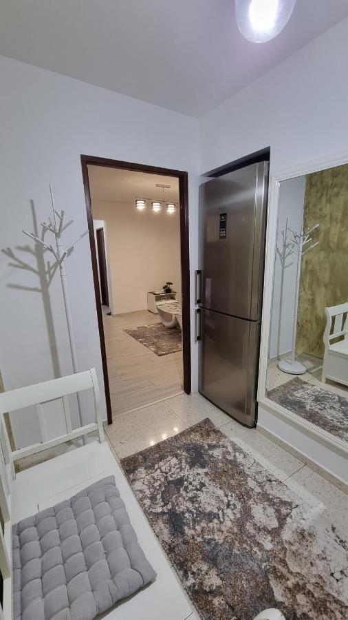Stone Bridge Apartment Ясси Екстер'єр фото