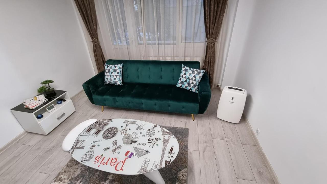 Stone Bridge Apartment Ясси Екстер'єр фото